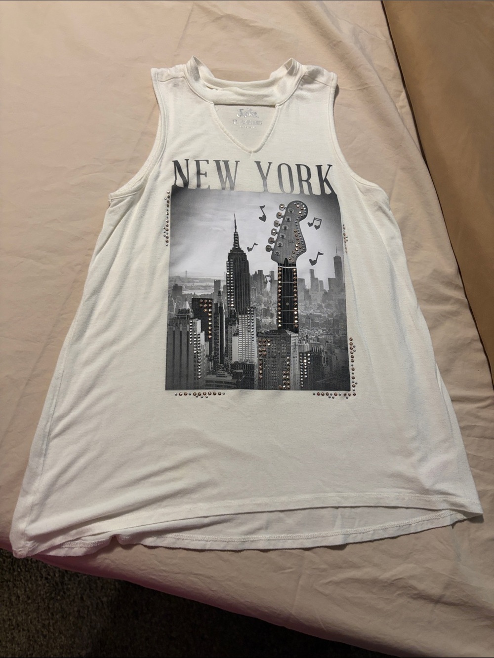 Justice White 'New York' Graphic Muscle Tank